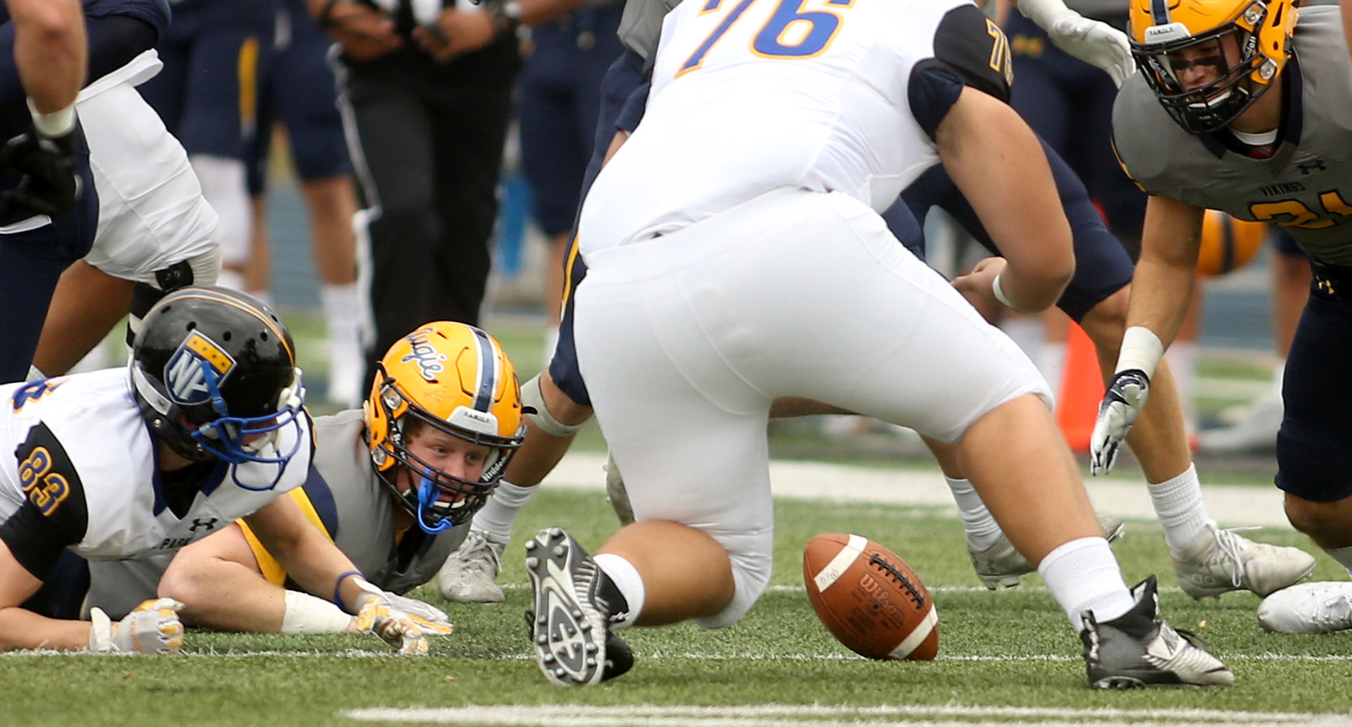 101919-mda-spt-augie-football-012